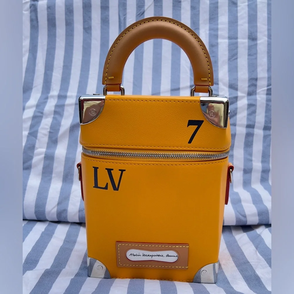 Auth Louis Vuitton Trunk • Limited Vertical Box Trunk 07 Virgil Abloh Authentic